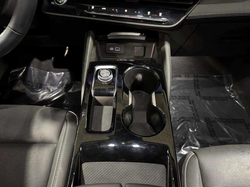 used 2024 Buick Envision car, priced at $40,995