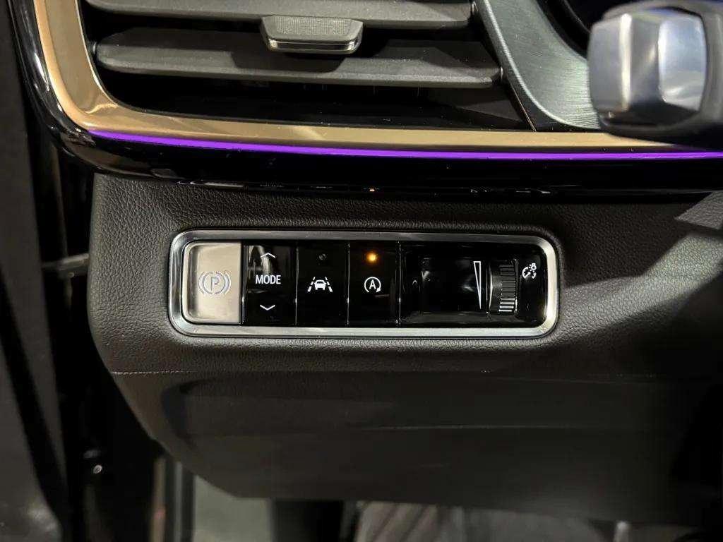 used 2024 Buick Envision car, priced at $40,995