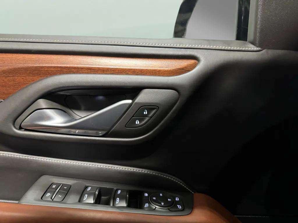 used 2023 GMC Yukon XL car, priced at $74,998