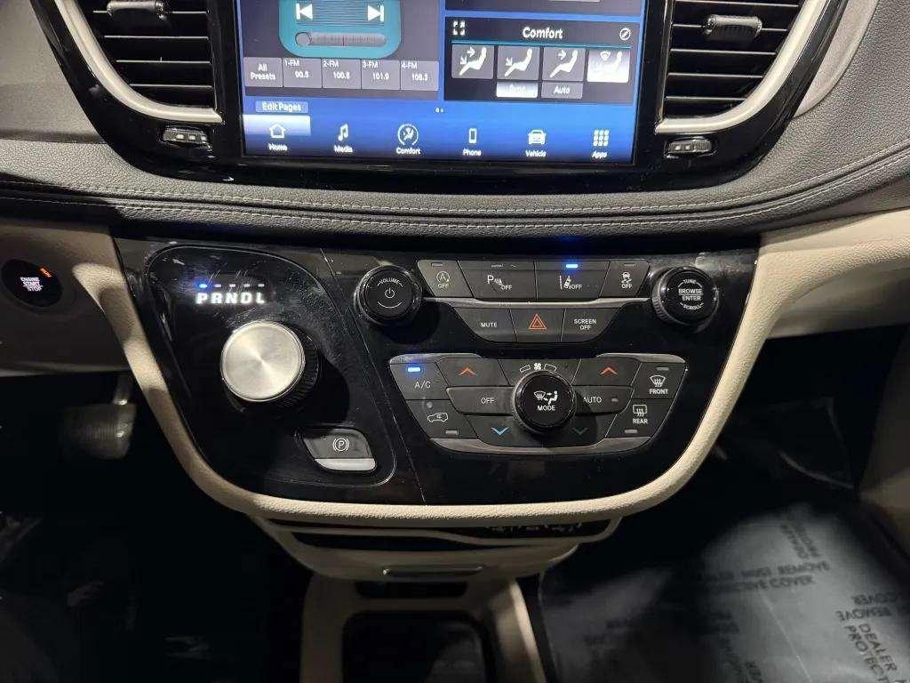 used 2023 Chrysler Pacifica car, priced at $31,998
