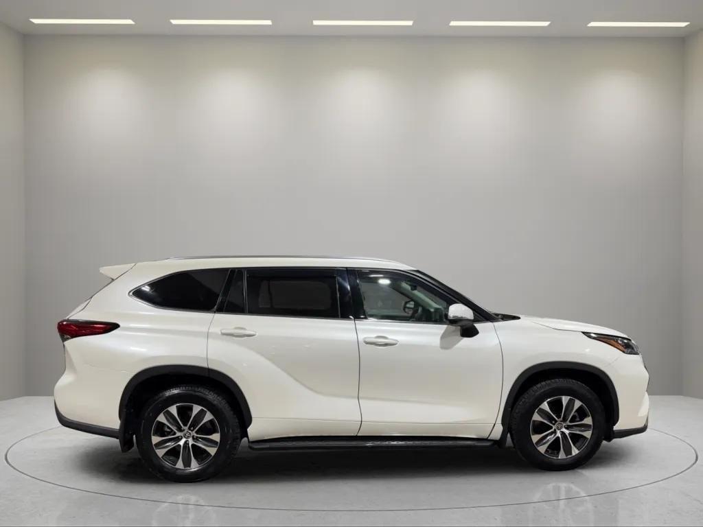 used 2020 Toyota Highlander car, priced at $24,607