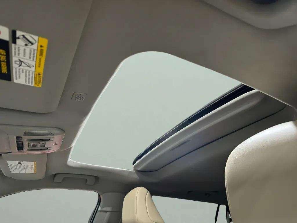 used 2020 Toyota Highlander car, priced at $24,607