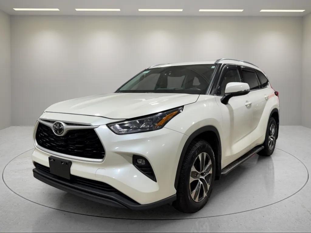 used 2020 Toyota Highlander car, priced at $24,607