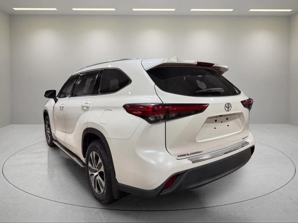 used 2020 Toyota Highlander car, priced at $24,607