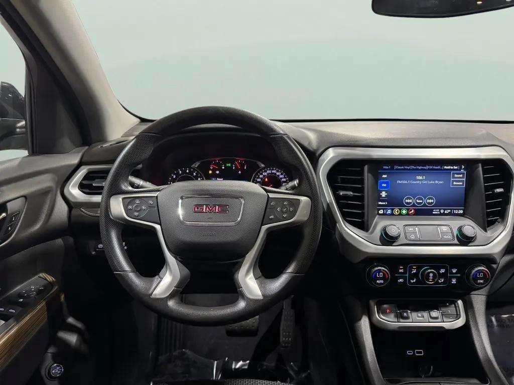 used 2022 GMC Acadia car, priced at $30,998