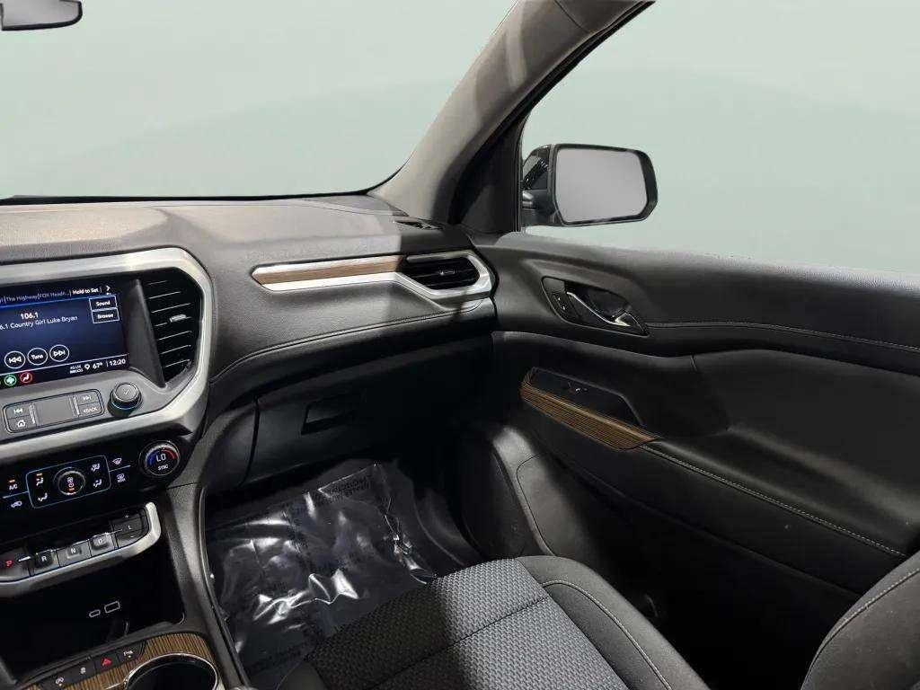 used 2022 GMC Acadia car, priced at $30,998