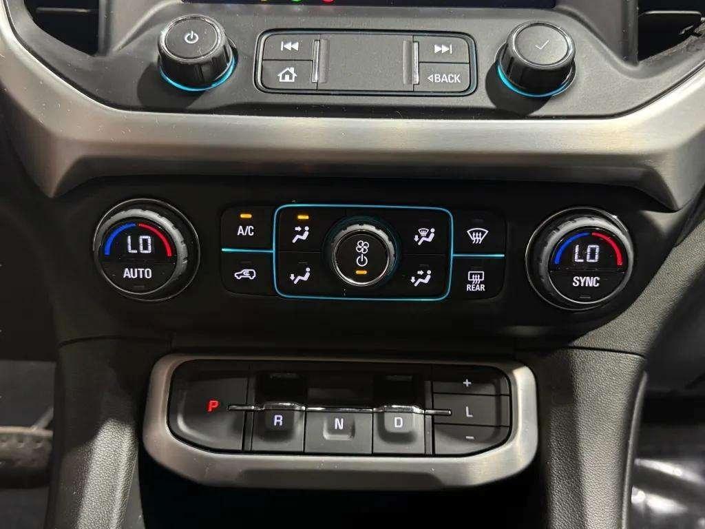 used 2022 GMC Acadia car, priced at $30,998