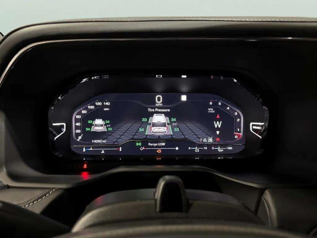 used 2023 GMC Yukon car, priced at $77,995