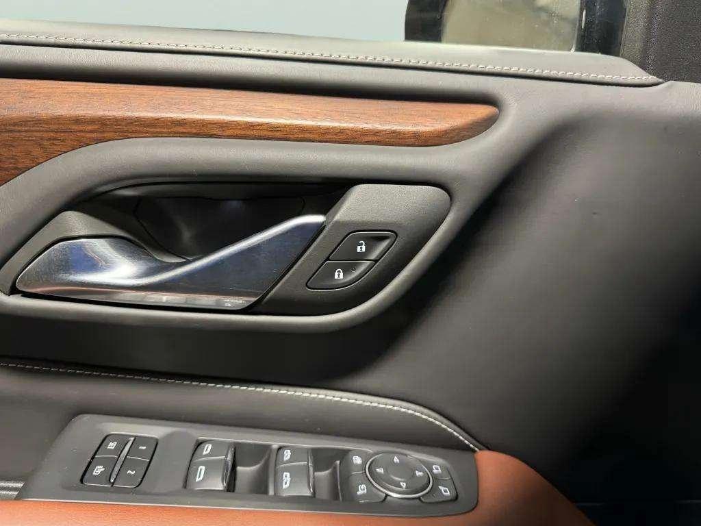 used 2023 GMC Yukon car, priced at $77,995