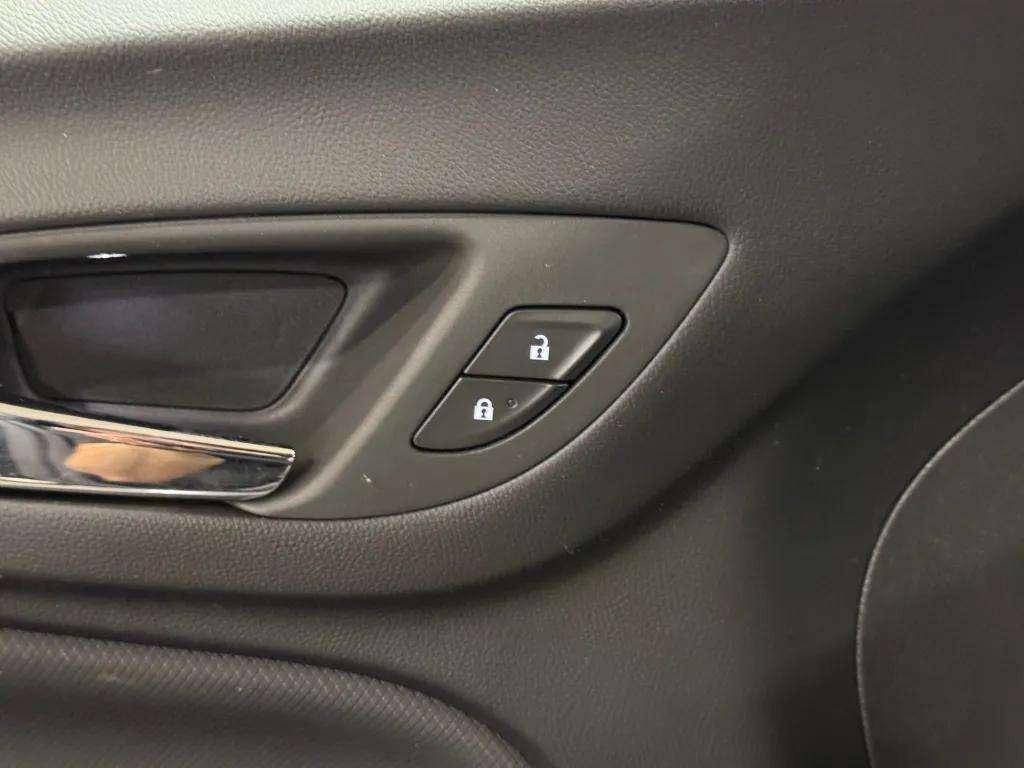 used 2024 Chevrolet Equinox car, priced at $31,499