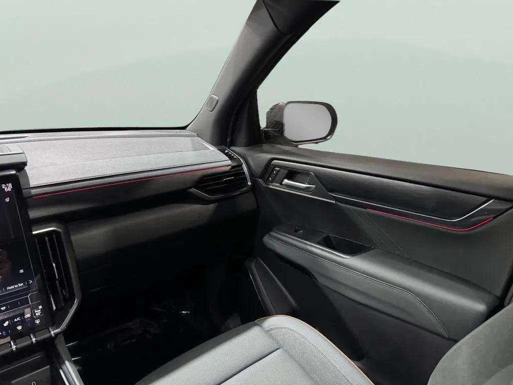 used 2024 GMC Acadia car, priced at $46,495