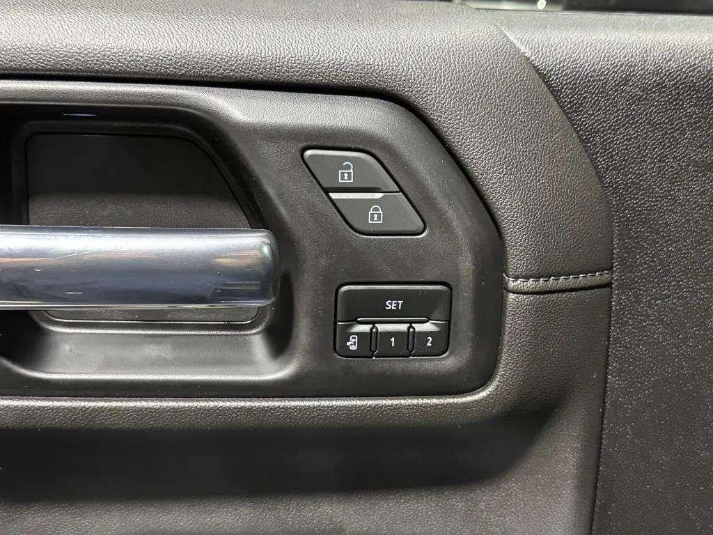 used 2022 GMC Sierra 2500 car, priced at $63,986