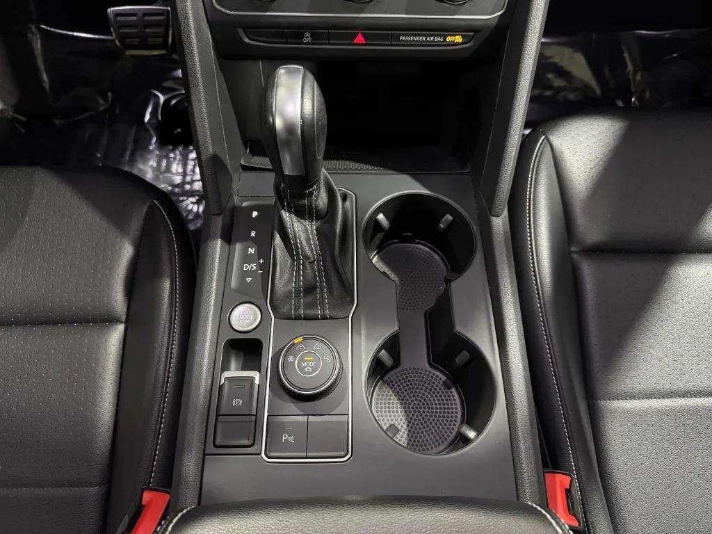used 2021 Volkswagen Atlas car, priced at $28,998