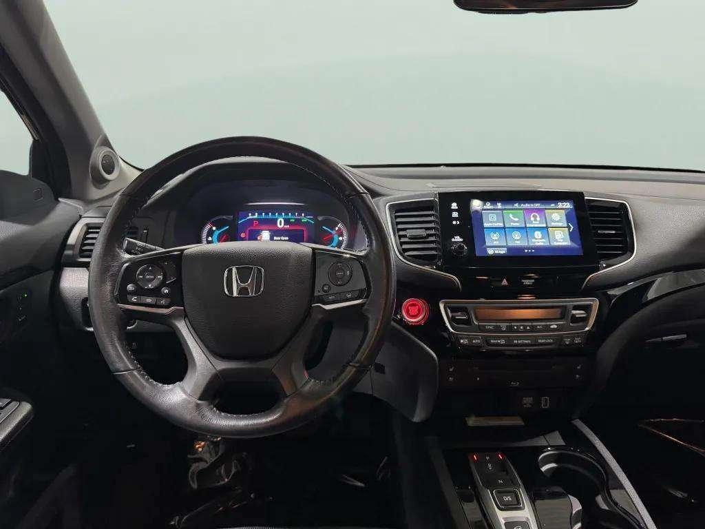 used 2020 Honda Pilot car, priced at $29,995