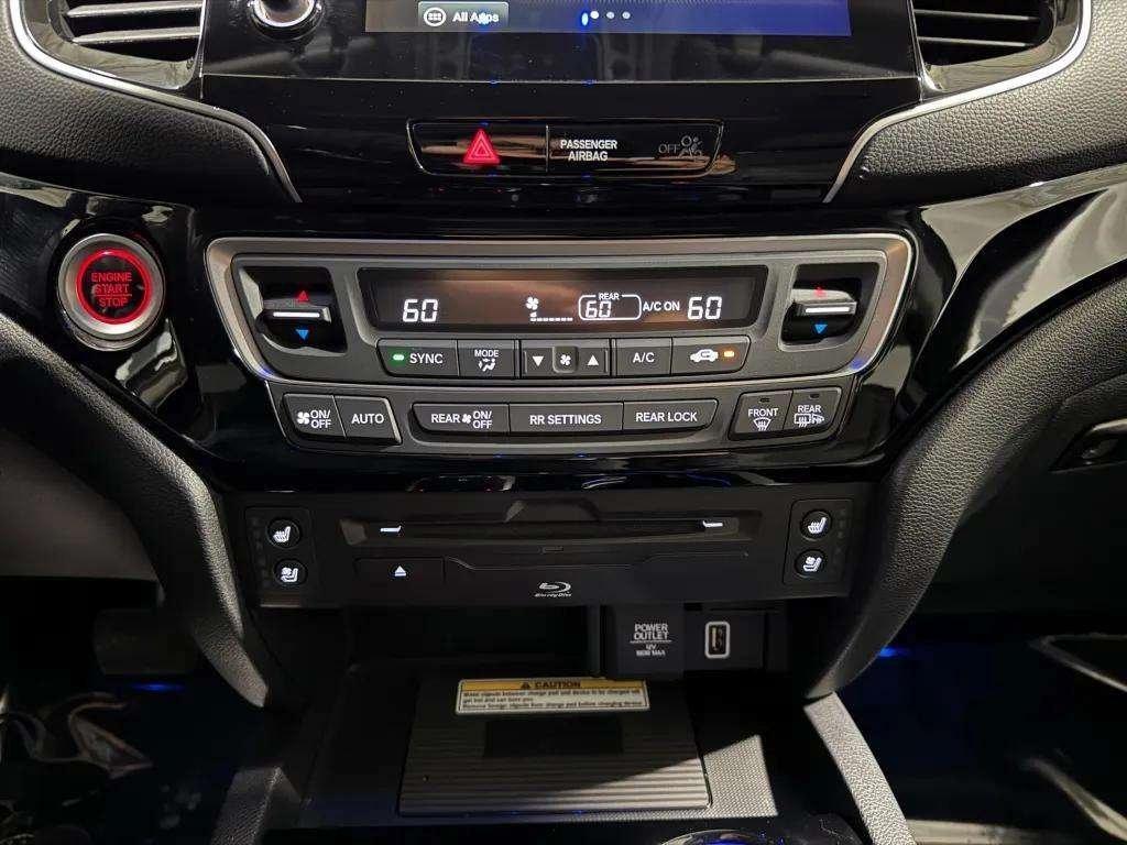 used 2020 Honda Pilot car, priced at $29,995