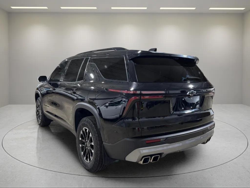 used 2024 Chevrolet Traverse car, priced at $45,198