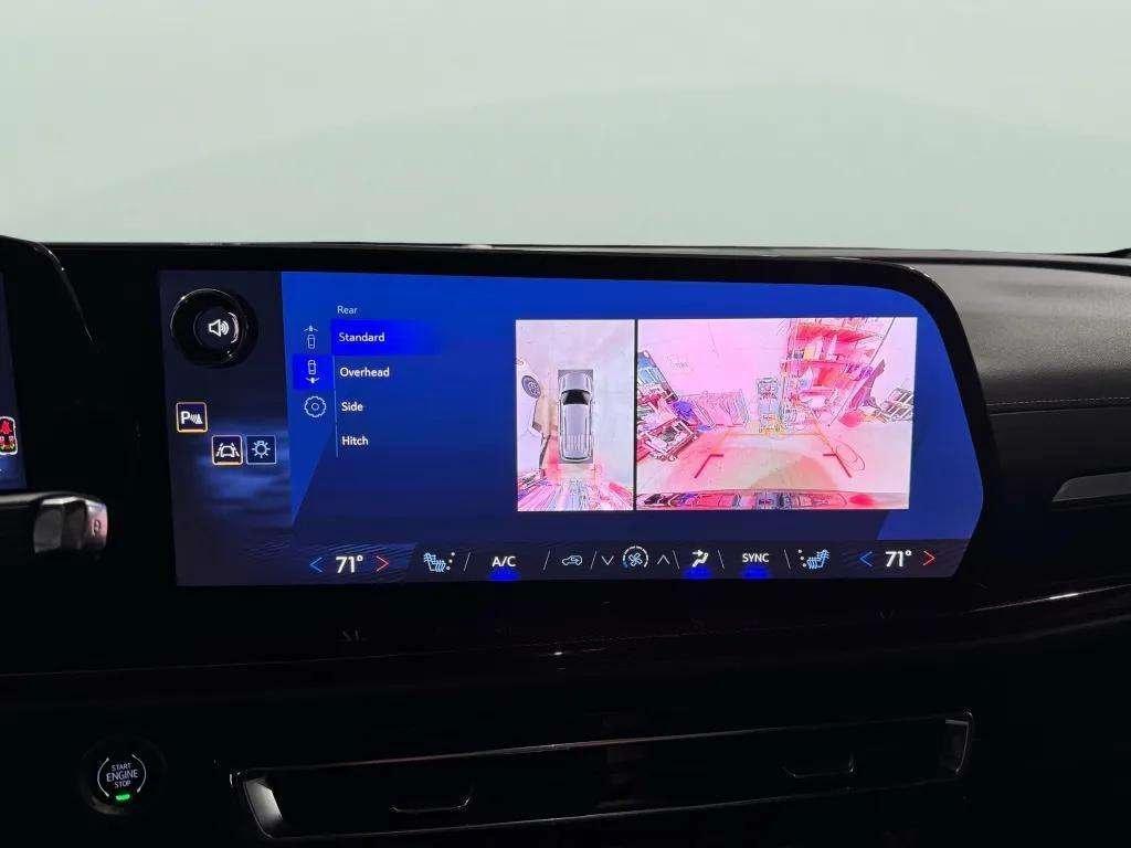 used 2024 Chevrolet Traverse car, priced at $45,198