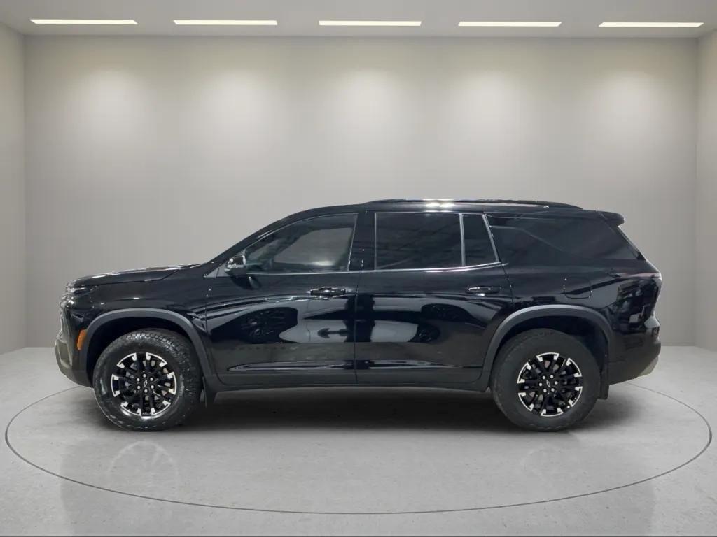 used 2024 Chevrolet Traverse car, priced at $45,198