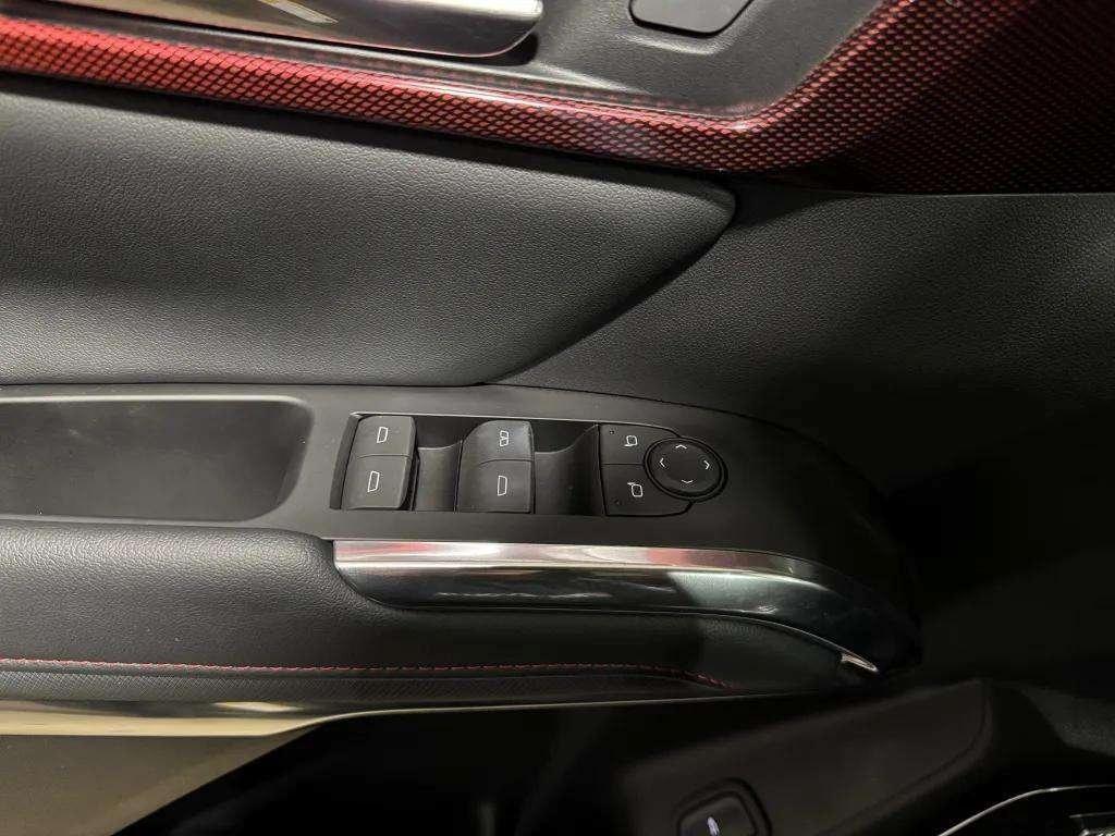 used 2024 Chevrolet Traverse car, priced at $45,198