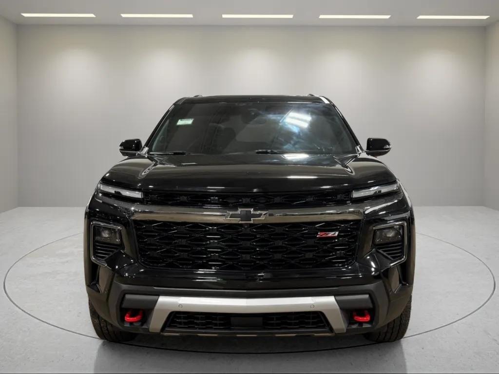 used 2024 Chevrolet Traverse car, priced at $45,198