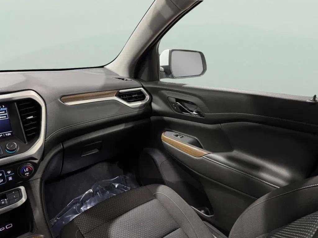 used 2023 GMC Acadia car, priced at $31,998