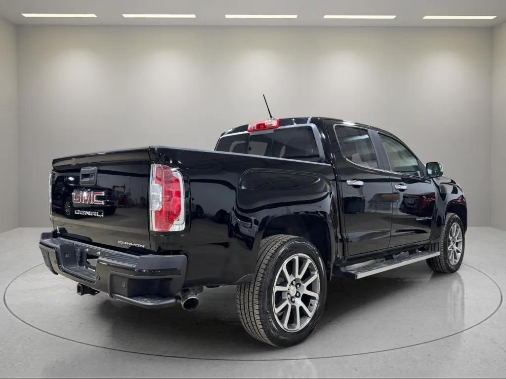 used 2021 GMC Canyon car, priced at $30,379