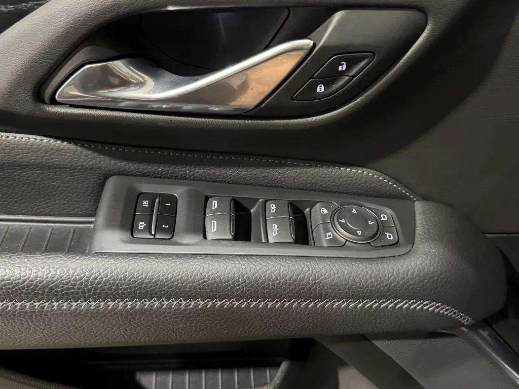 used 2021 GMC Yukon XL car, priced at $50,983