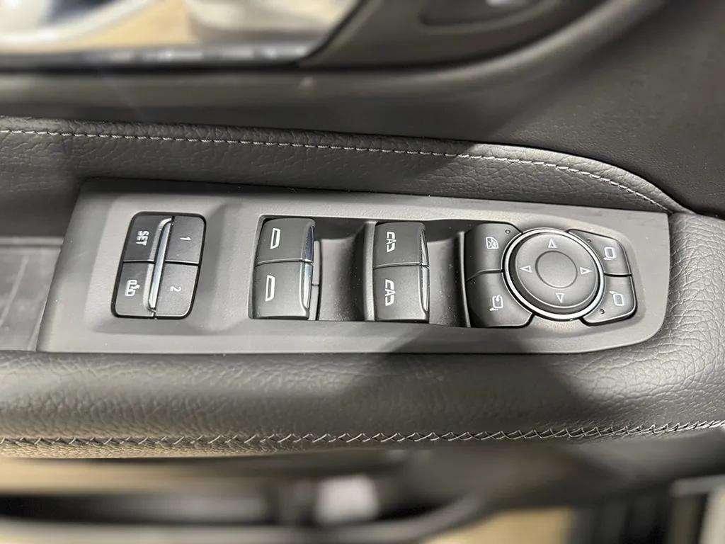 used 2023 GMC Yukon car, priced at $72,981