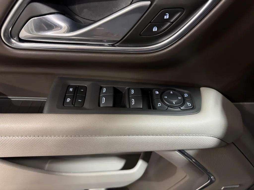 used 2024 GMC Yukon car, priced at $64,398