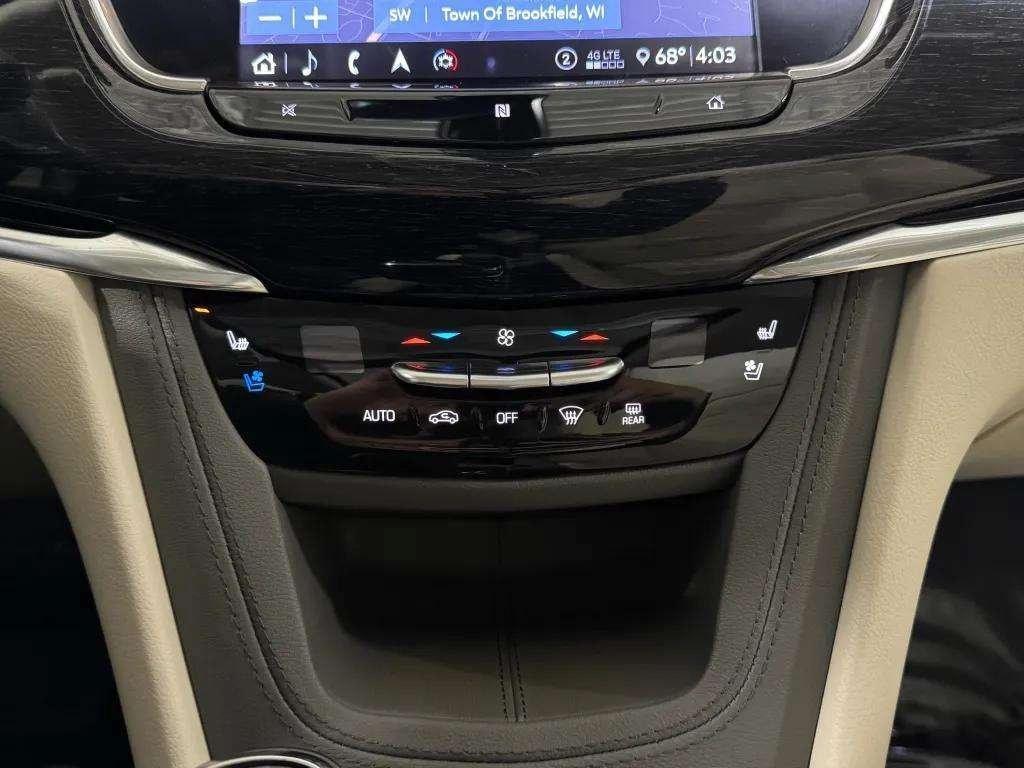 used 2020 Cadillac XT6 car, priced at $32,681