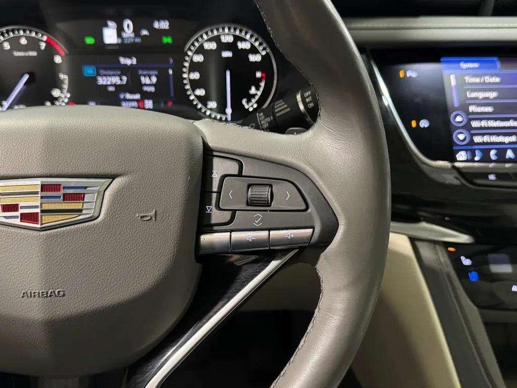 used 2020 Cadillac XT6 car, priced at $32,681