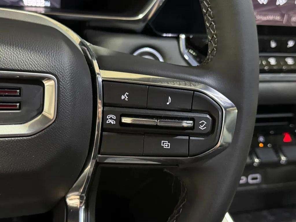 used 2023 GMC Canyon car, priced at $38,755