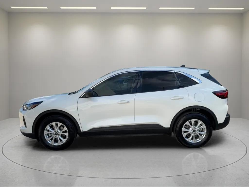 used 2023 Ford Escape car, priced at $24,571