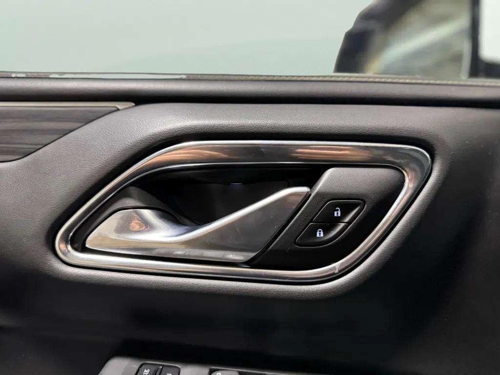 used 2022 GMC Yukon car, priced at $42,686