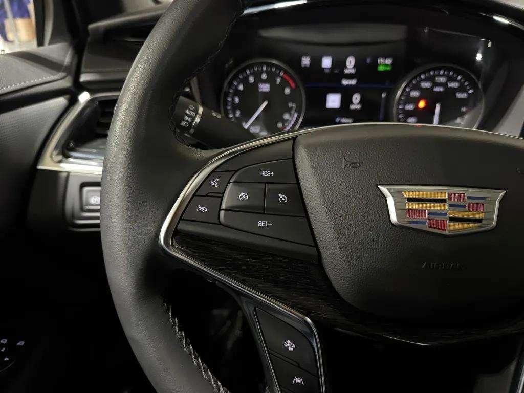 used 2023 Cadillac XT5 car, priced at $37,998