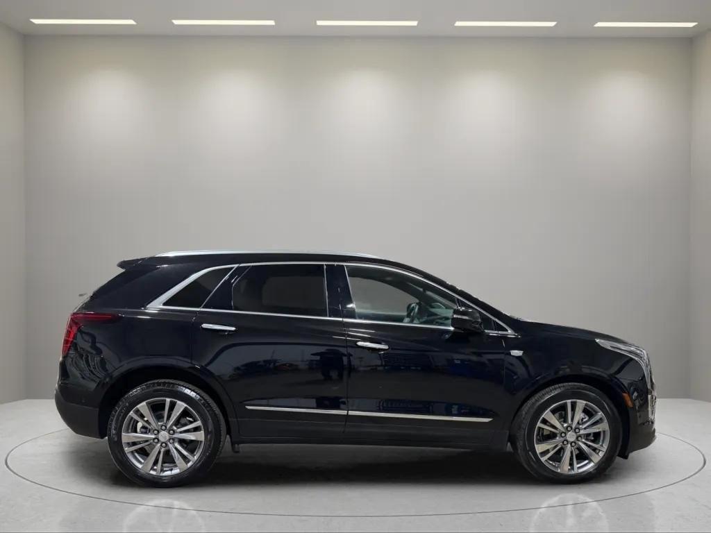used 2023 Cadillac XT5 car, priced at $37,998