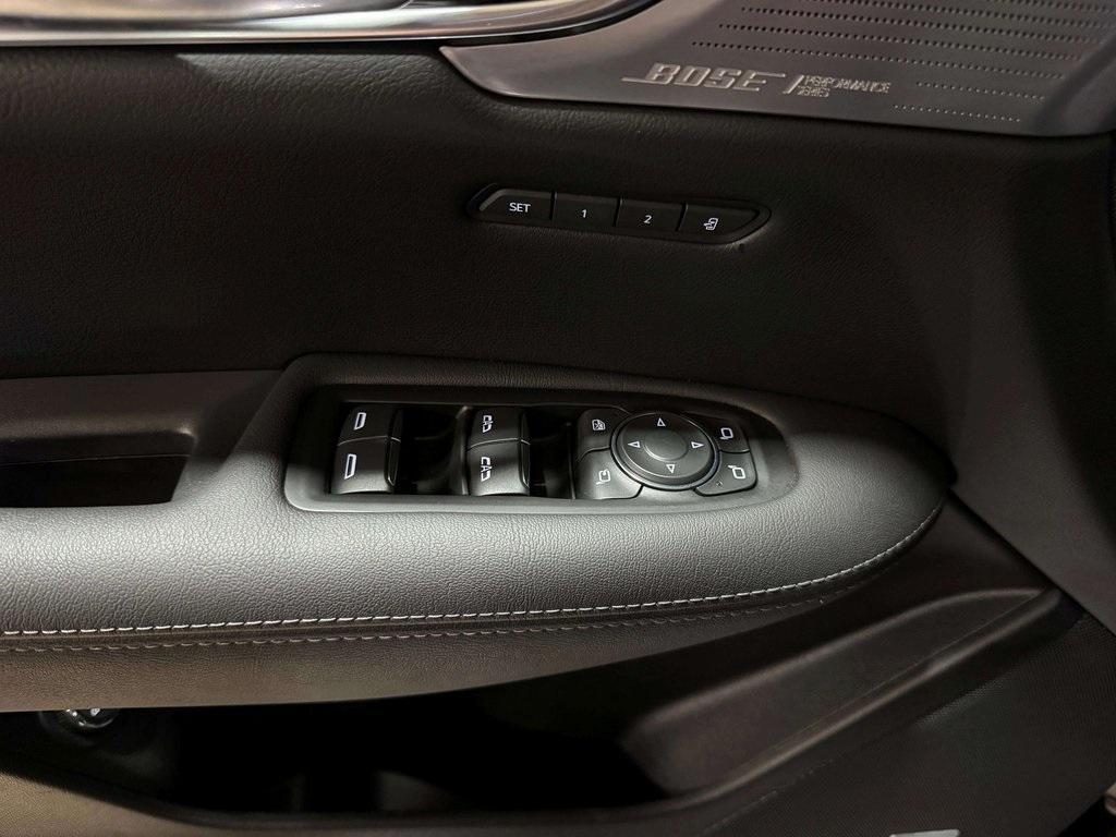 used 2023 Cadillac XT5 car, priced at $37,998