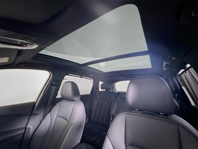 new 2025 Audi Q7 car, priced at $74,077