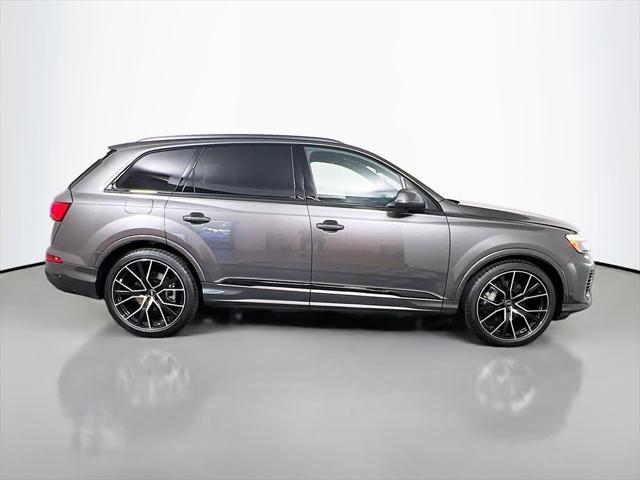 new 2025 Audi Q7 car, priced at $74,077