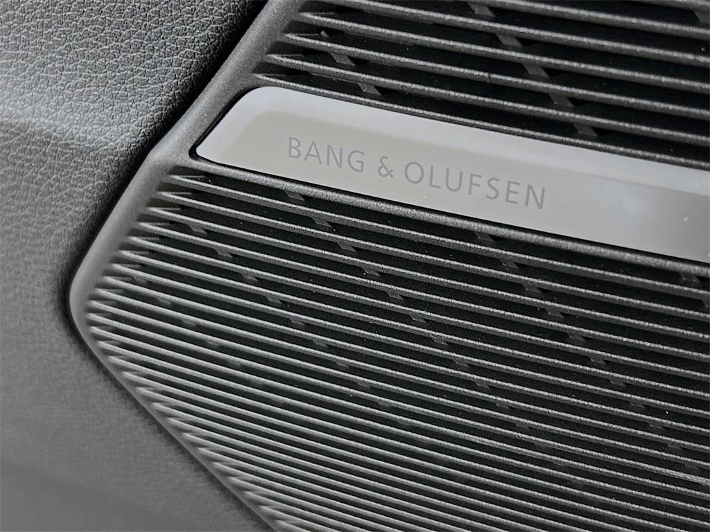 new 2025 Audi Q7 car, priced at $69,372