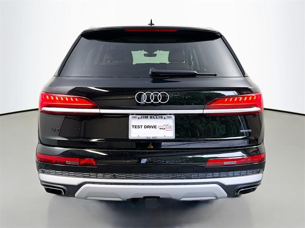 new 2025 Audi Q7 car, priced at $69,372