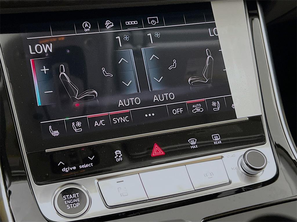 new 2025 Audi Q7 car, priced at $69,372