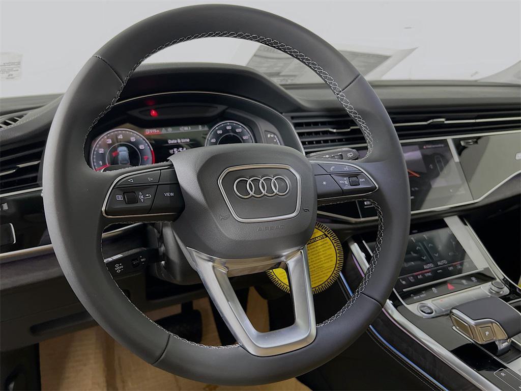 new 2025 Audi Q7 car, priced at $69,372