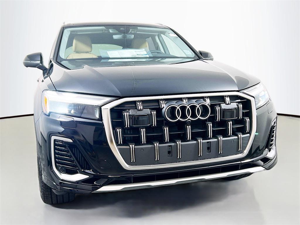 new 2025 Audi Q7 car, priced at $69,372