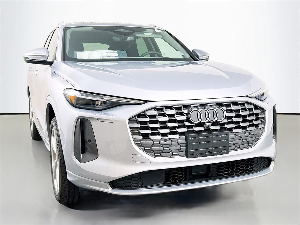 new 2025 Audi Q5 car, priced at $56,396