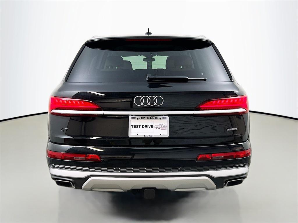 new 2025 Audi Q7 car, priced at $68,585