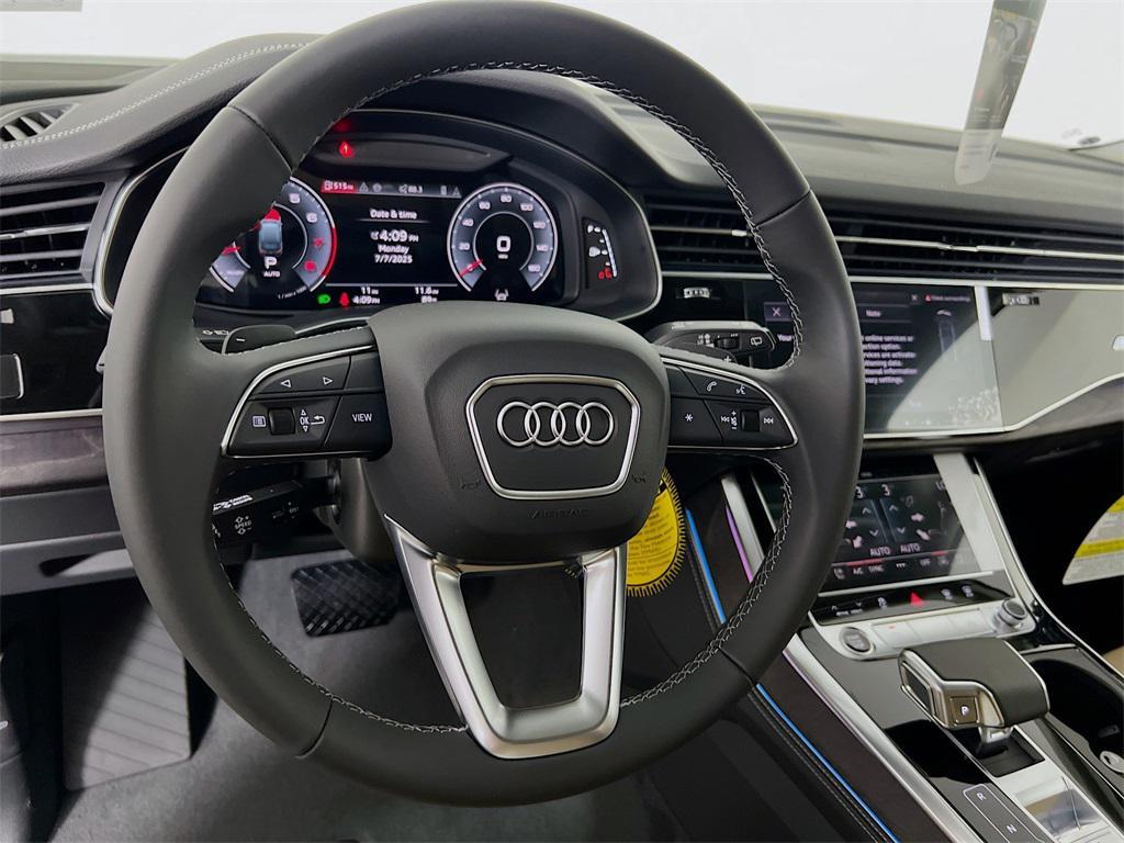 new 2025 Audi Q7 car, priced at $68,585