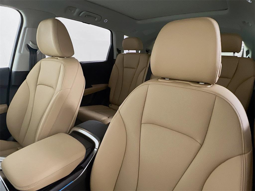 new 2025 Audi Q7 car, priced at $68,585