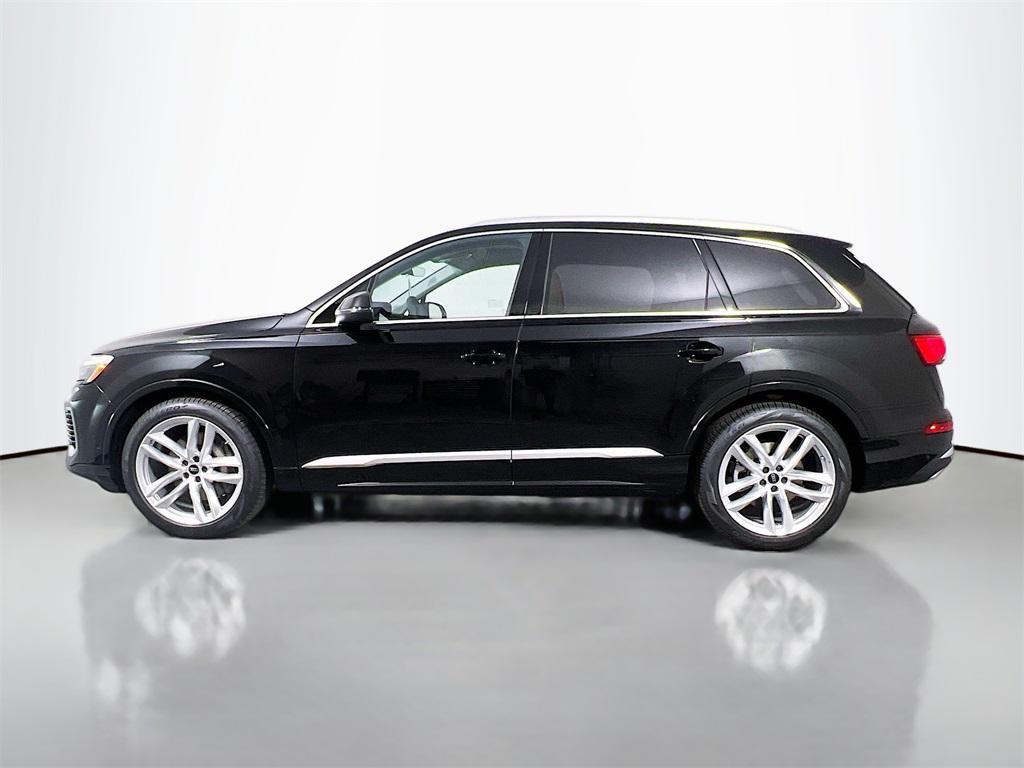 new 2025 Audi Q7 car, priced at $68,585