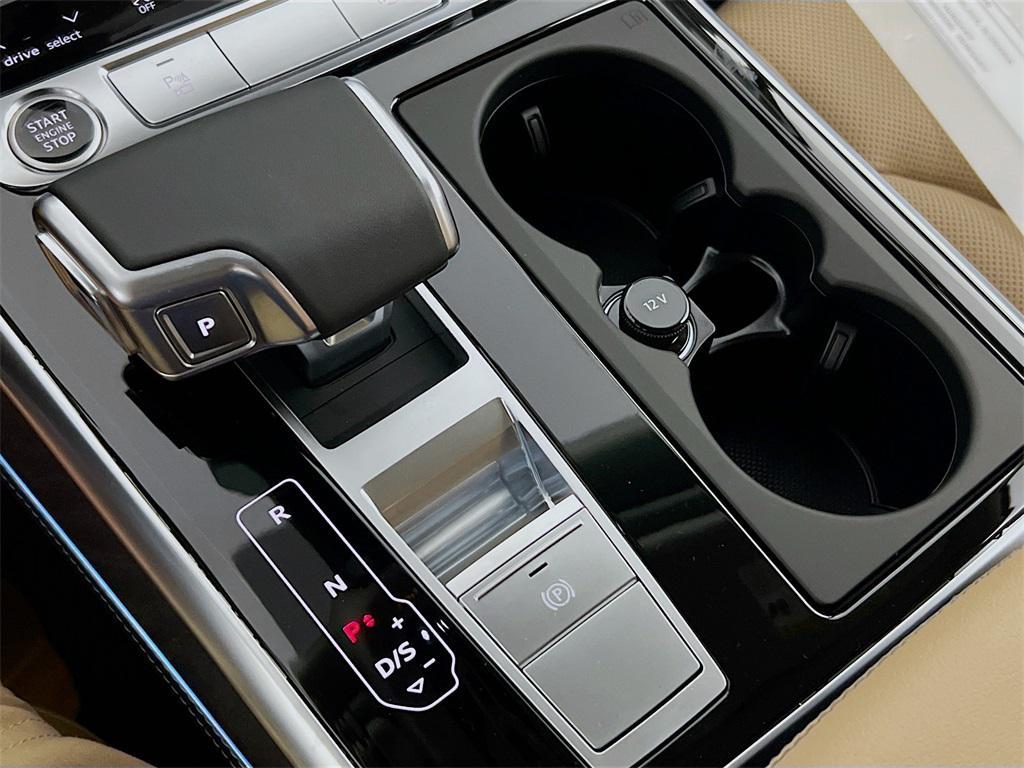 new 2025 Audi Q7 car, priced at $68,585